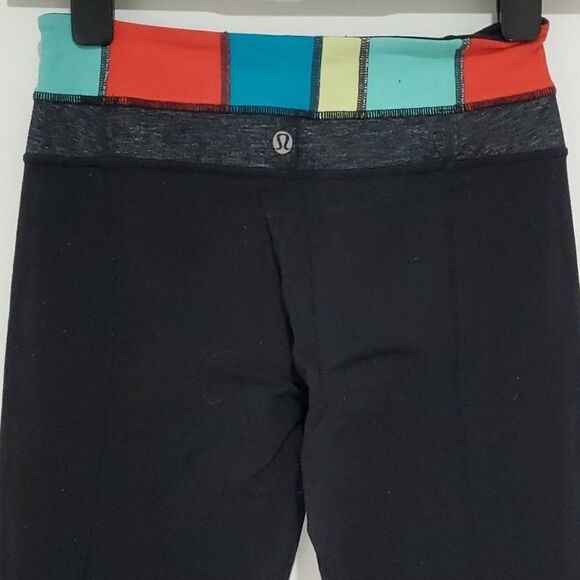 𝅺lululemon multicoloured waistband black flared leggings - Picture 5 of 8